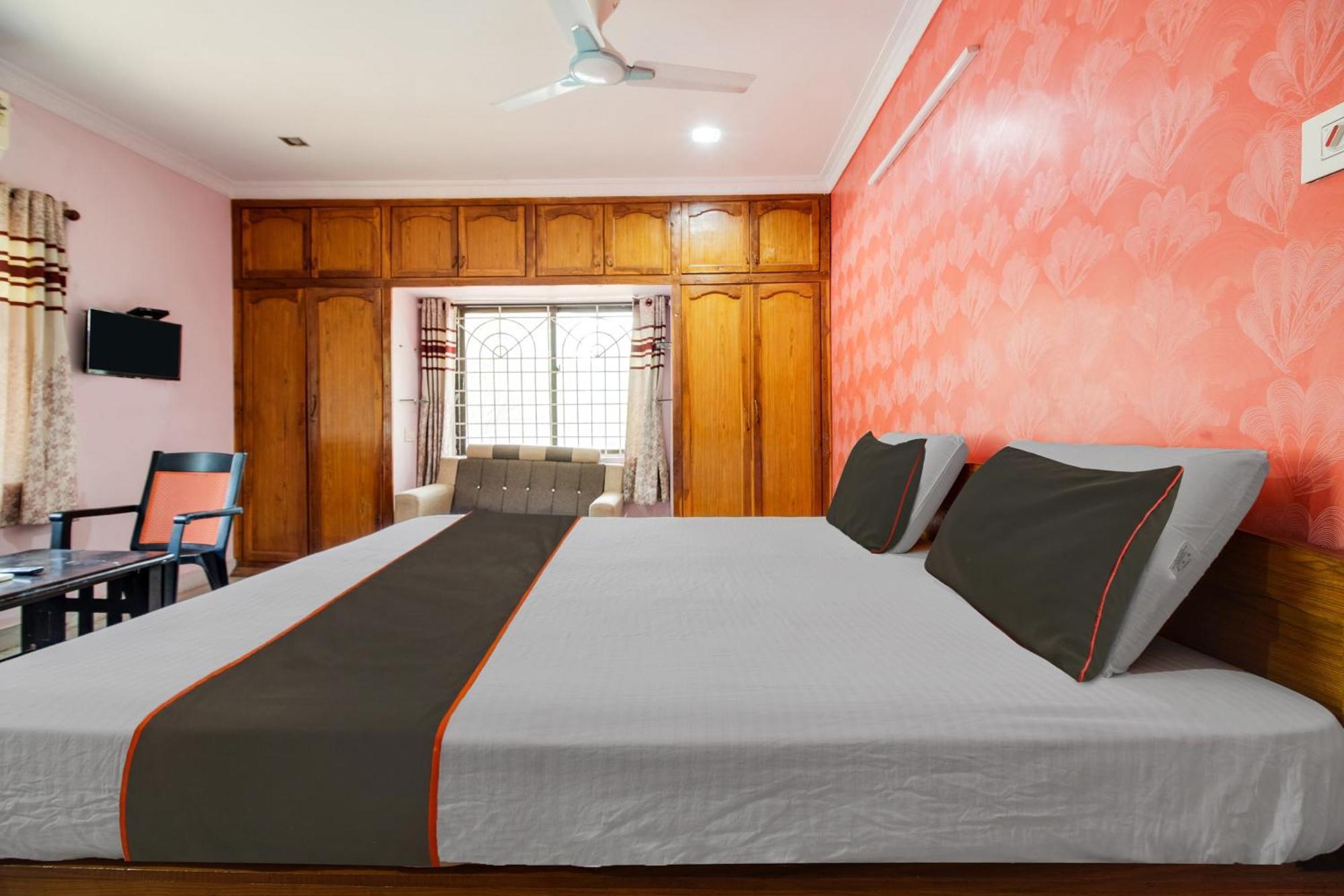 Collection O Palm Exotica Hotel Visakhapatnam Exterior photo